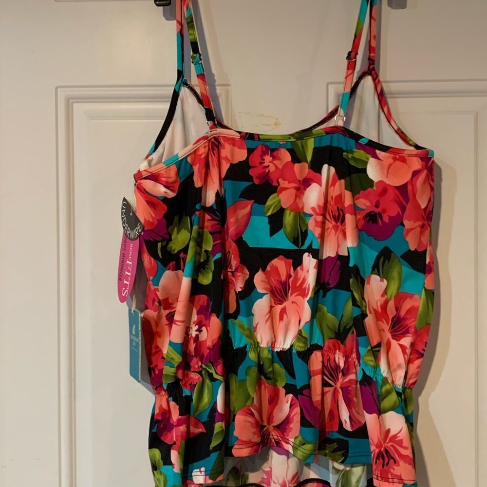 Caribbean Joe Floral Women’s Takini Two Piece Swimsuit NWT - Picture 9 of 10